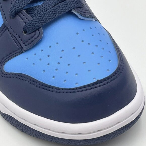 Nike Dunk Low GS "University Blue UNC Carolina" - Picture 8 of 9